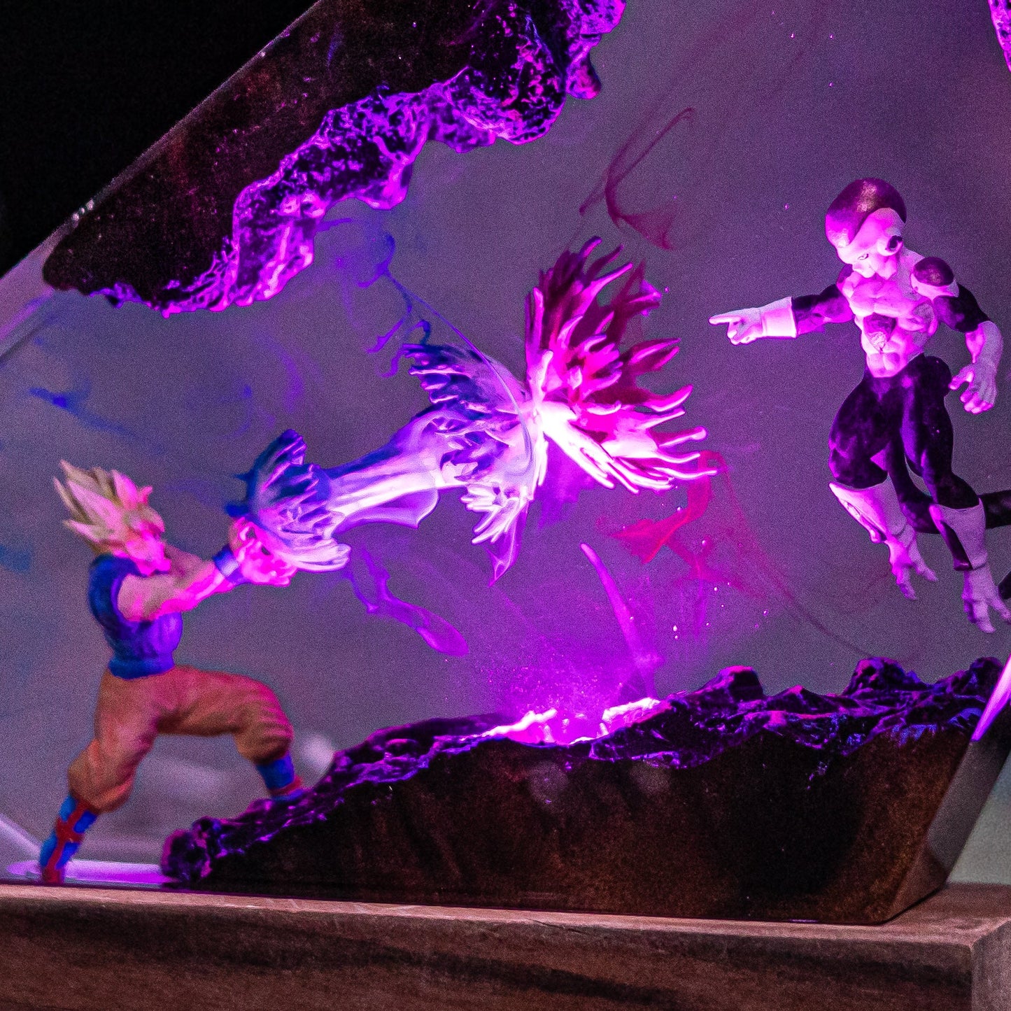 Goku Vs Frieza Resin Lamp