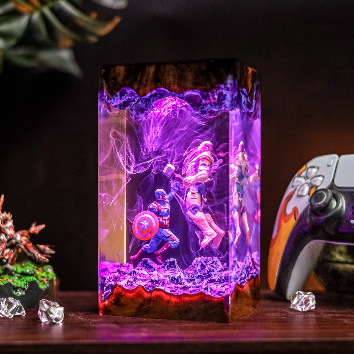 Thor vs Thanos Resin Lamp - Marvel Comics