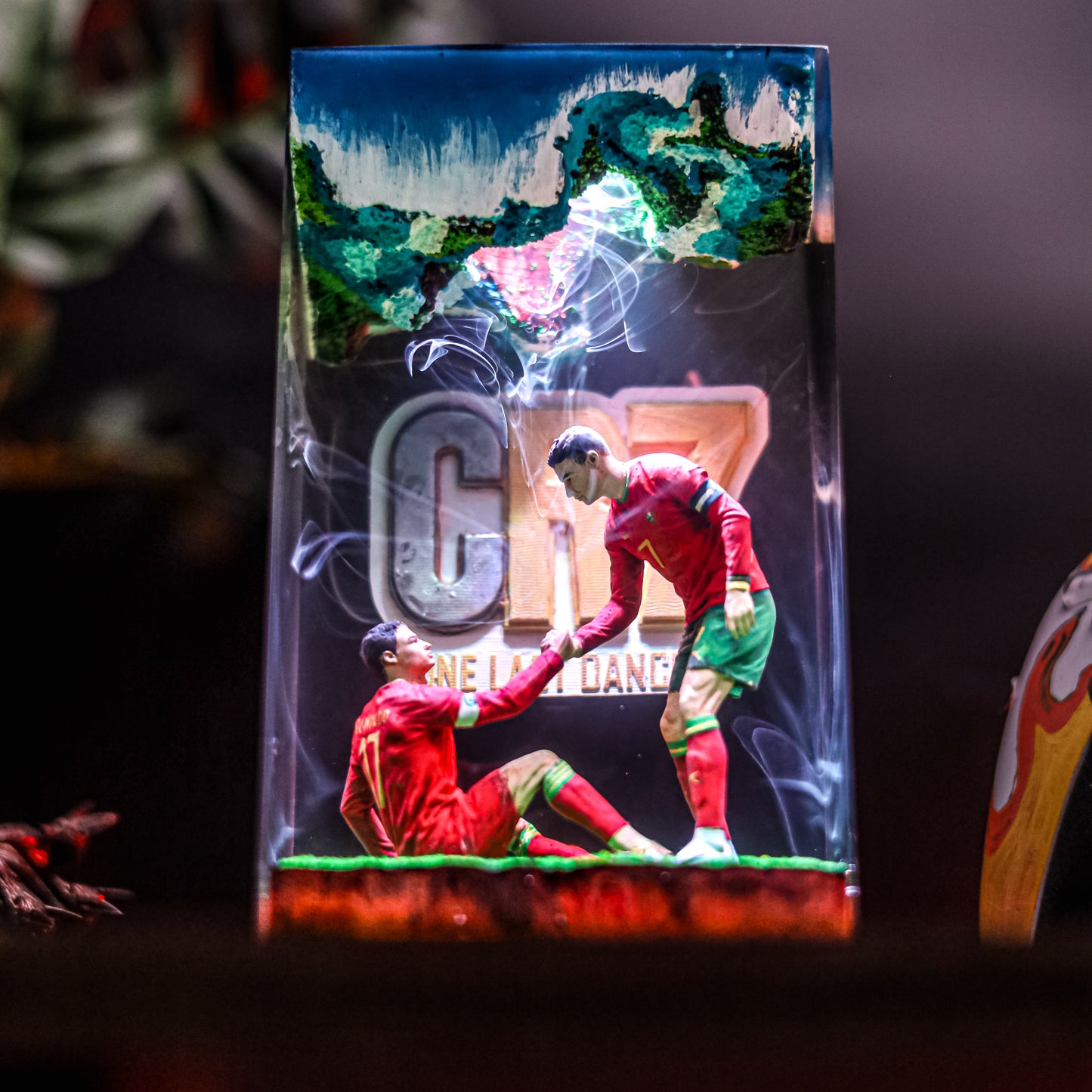 Ronaldo X Ronaldo Resin Lamp- The Best Player