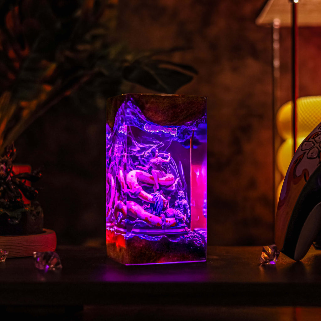 Boa Hancock Resin Lamp | Handmade LED OnePiece | Lumiverse Resin