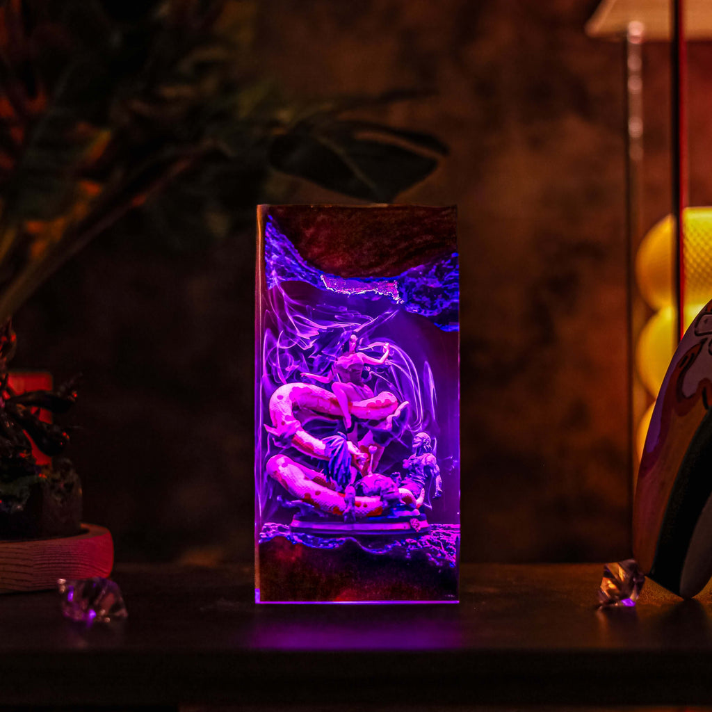 Boa Hancock Resin Lamp | Handmade LED OnePiece | Lumiverse Resin