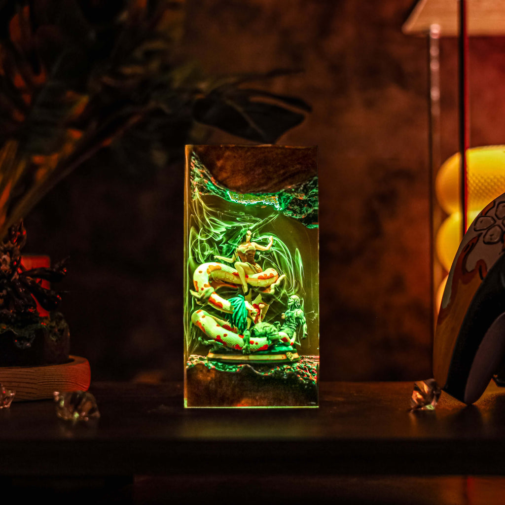 Boa Hancock Resin Lamp | Handmade LED OnePiece | Lumiverse Resin