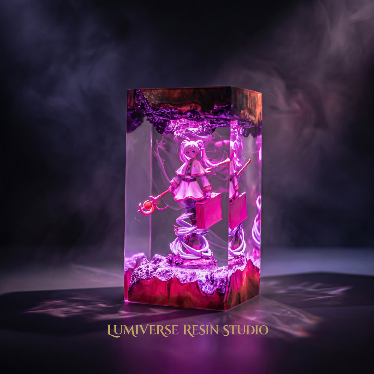 Frieren Resin Lamp | LED Diorama | Lumiverse Resin