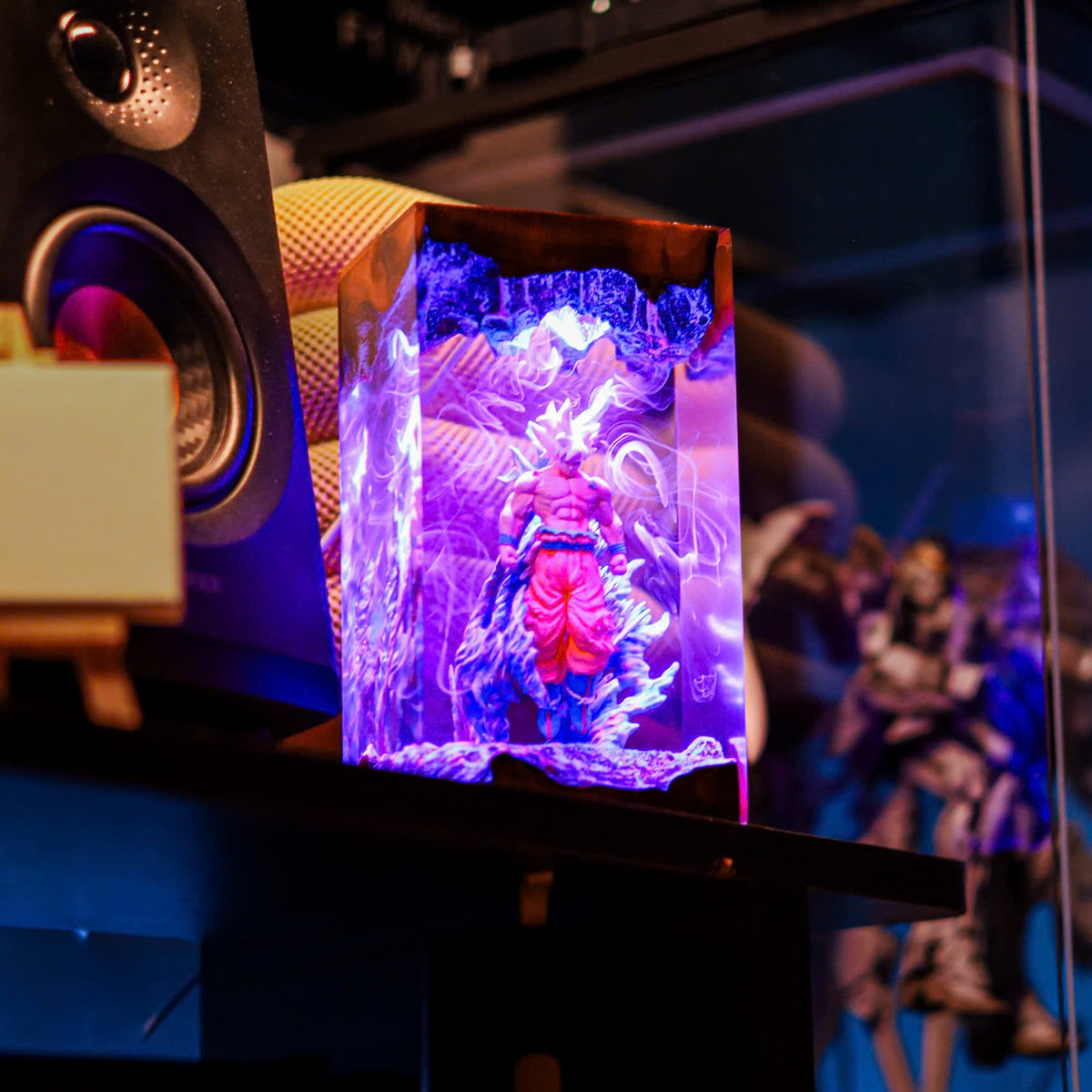 Goku Ultra Instinct Resin Lamp | LED Diorama DragonBall | Lumiverse Resin