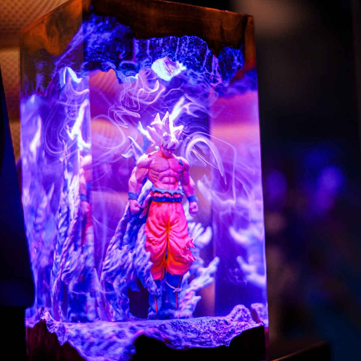 Goku Ultra Instinct Resin Lamp | LED Diorama DragonBall | Lumiverse Resin