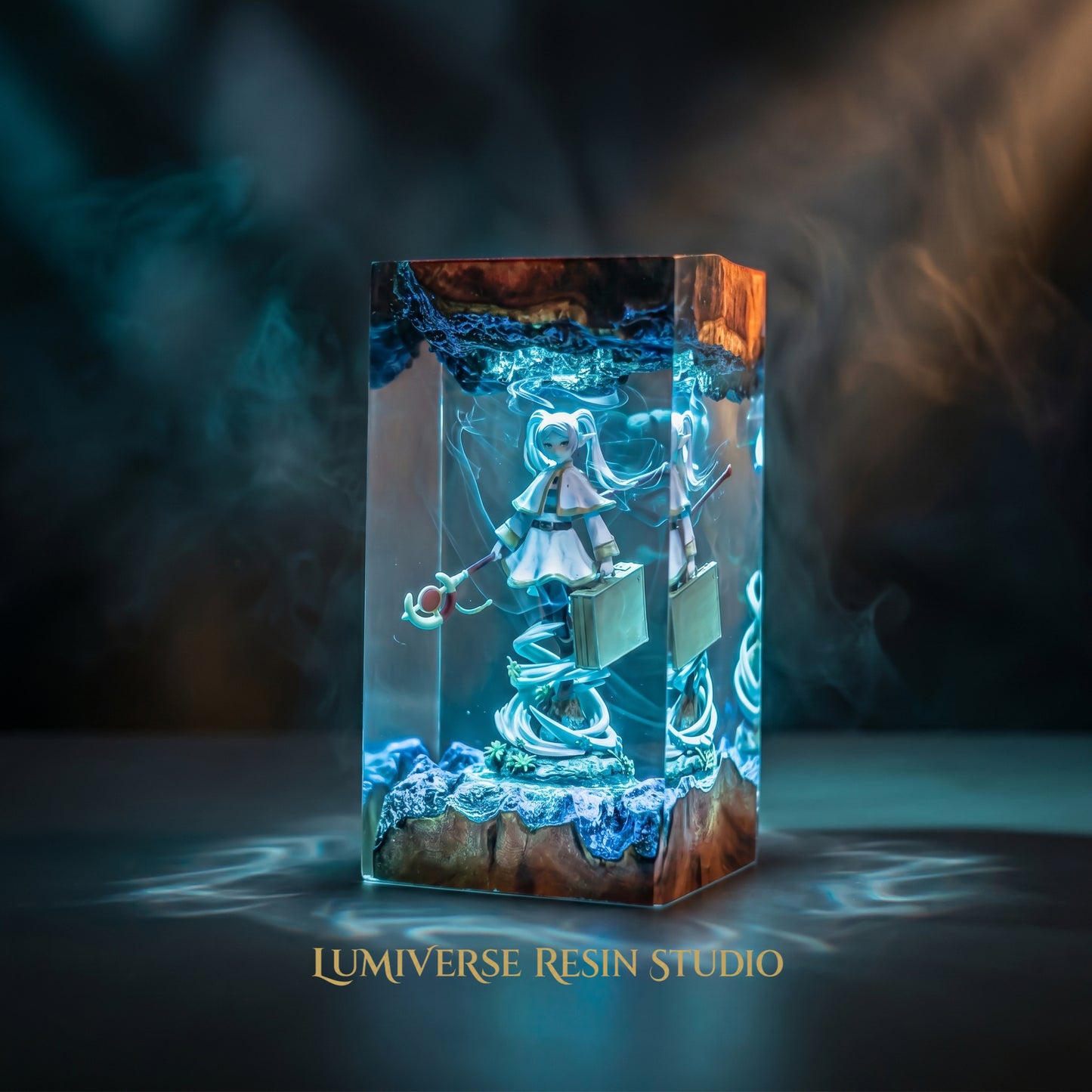 Frieren Resin Lamp V1