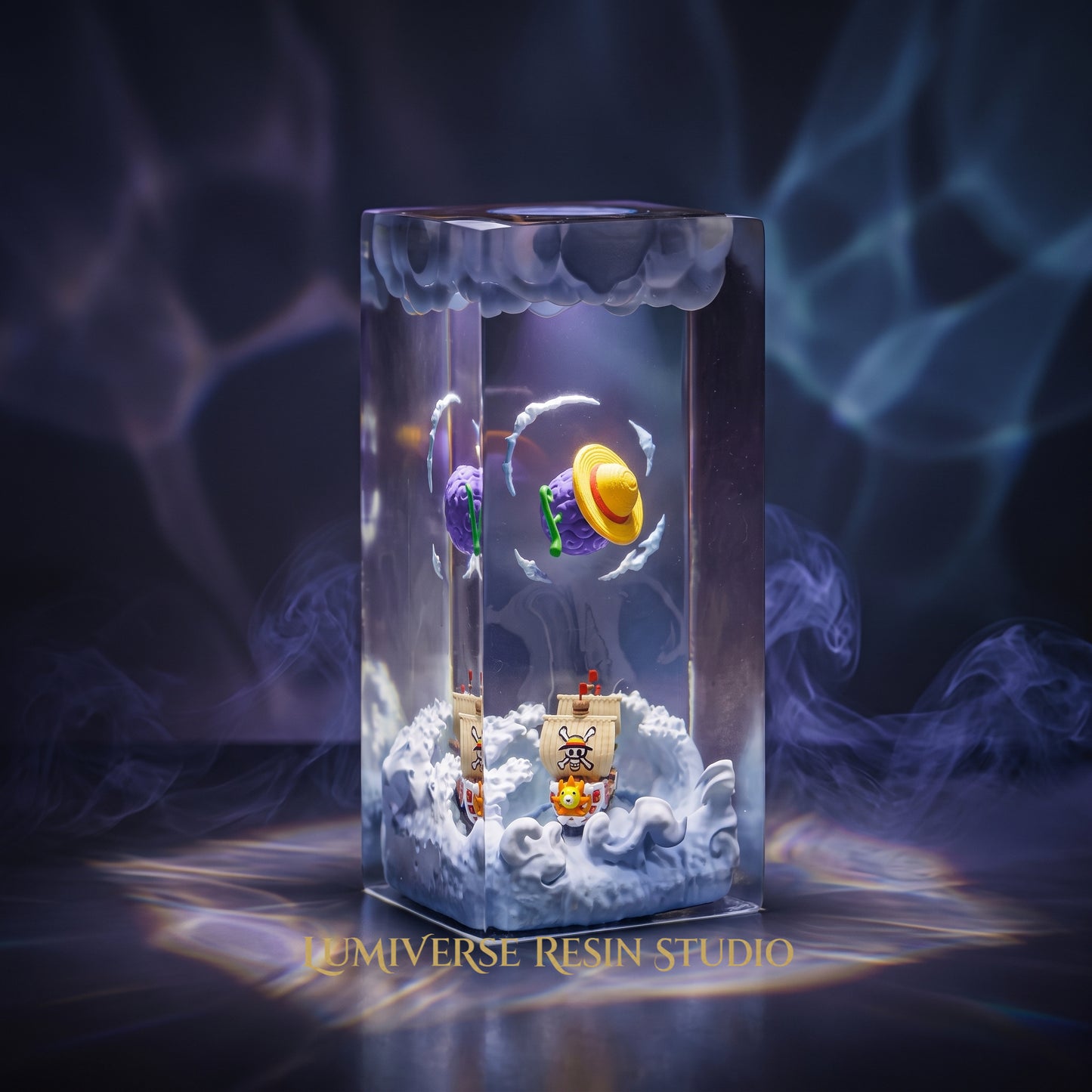 Thousand Sunny &amp; Gomu Gomu No Mi Resin Lamp - One Piece