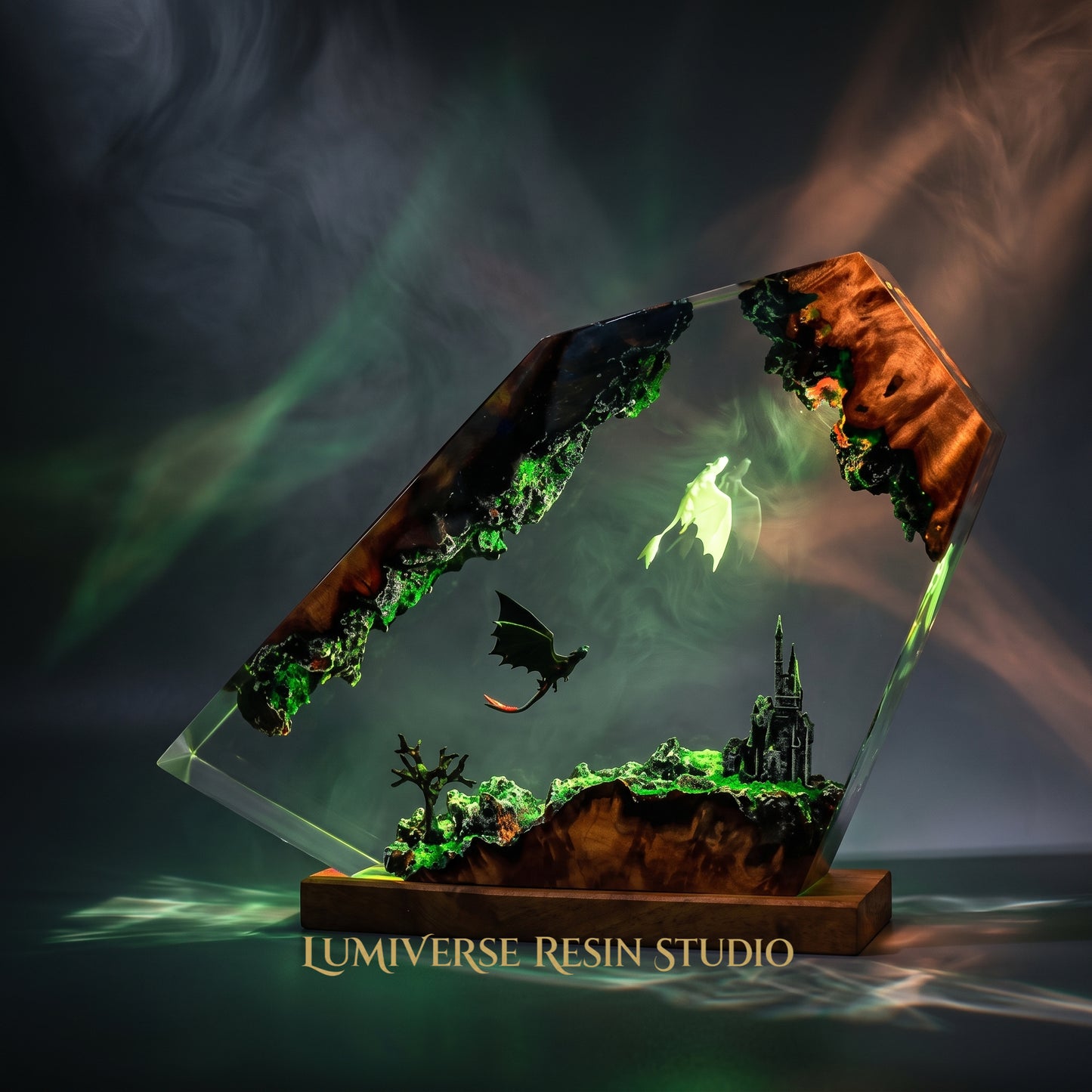 Toothlesss and Light Furry Resin Lamp
