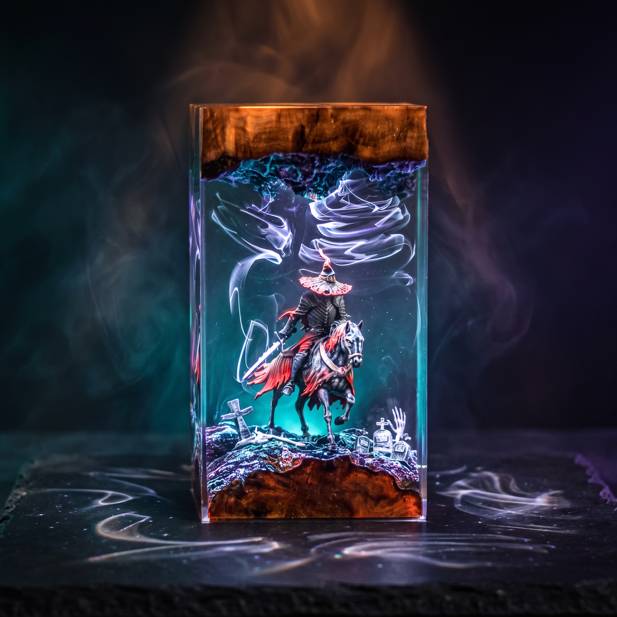 Headless Horseman Resin Lamp V3 - Halloween illuminated decoration featuring a dynamic figure on a horse.