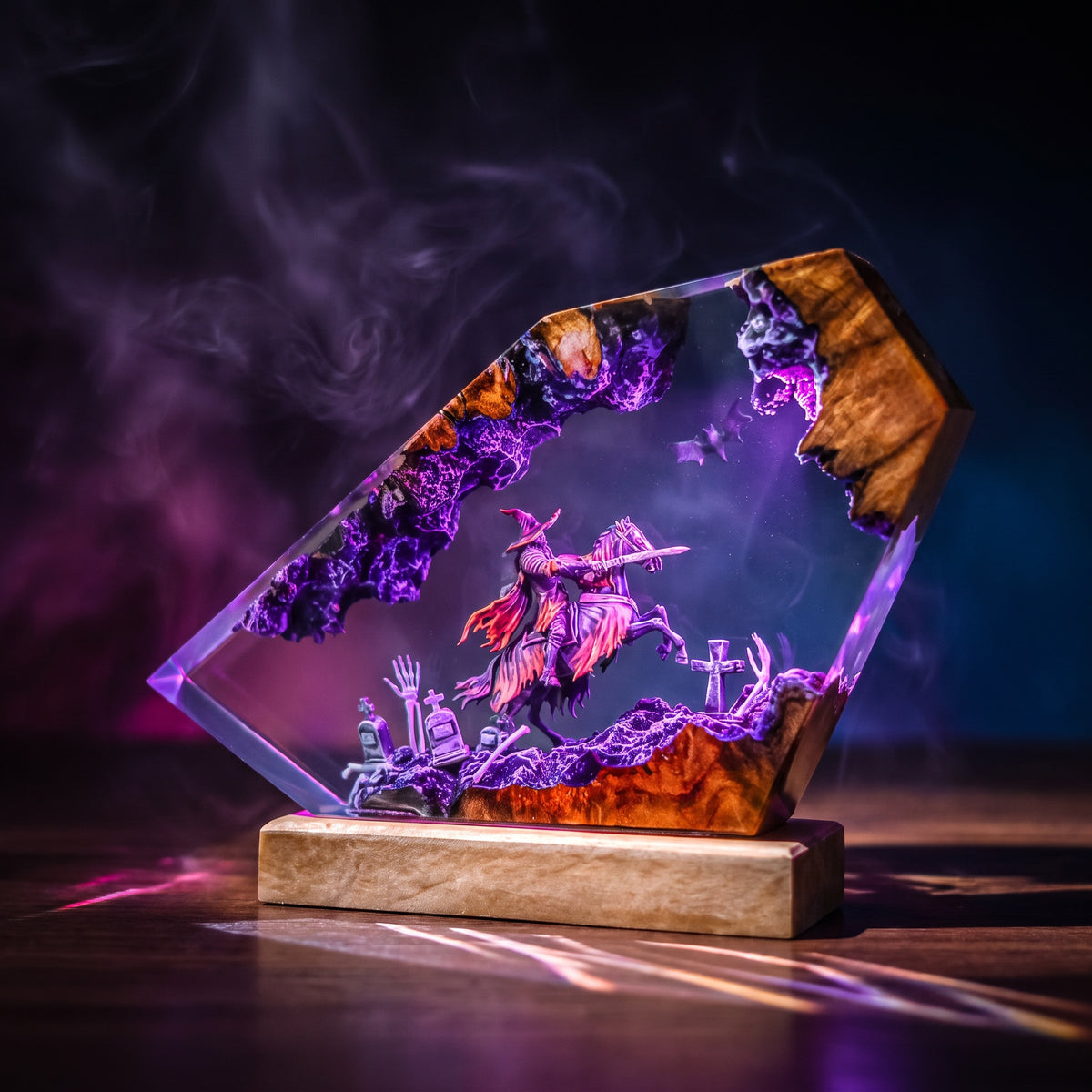Headless HorseMan Resin Lamp V2 - Halloween with vibrant colors and intricate details, perfect for Halloween decor.