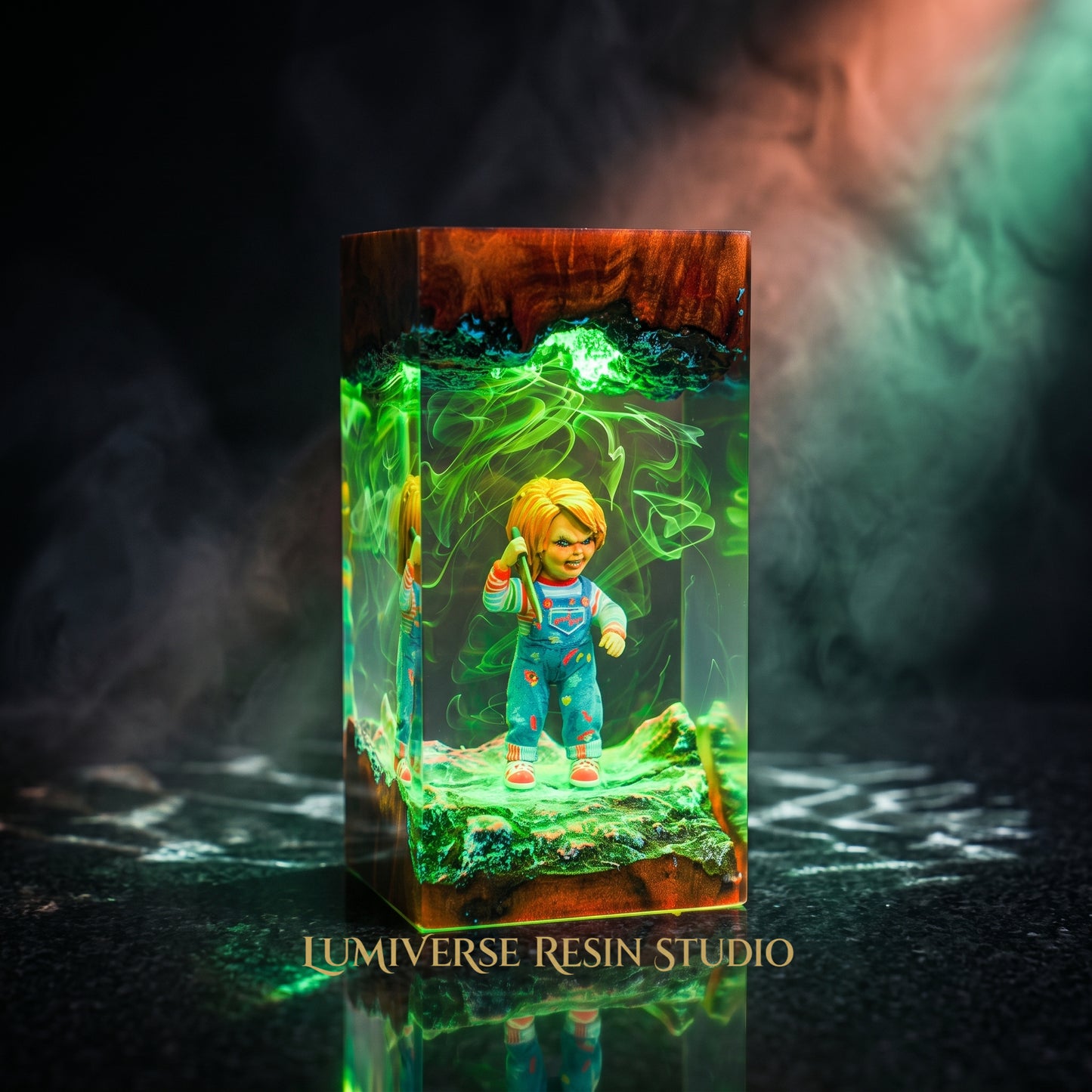 Chuky Resin Lamp
