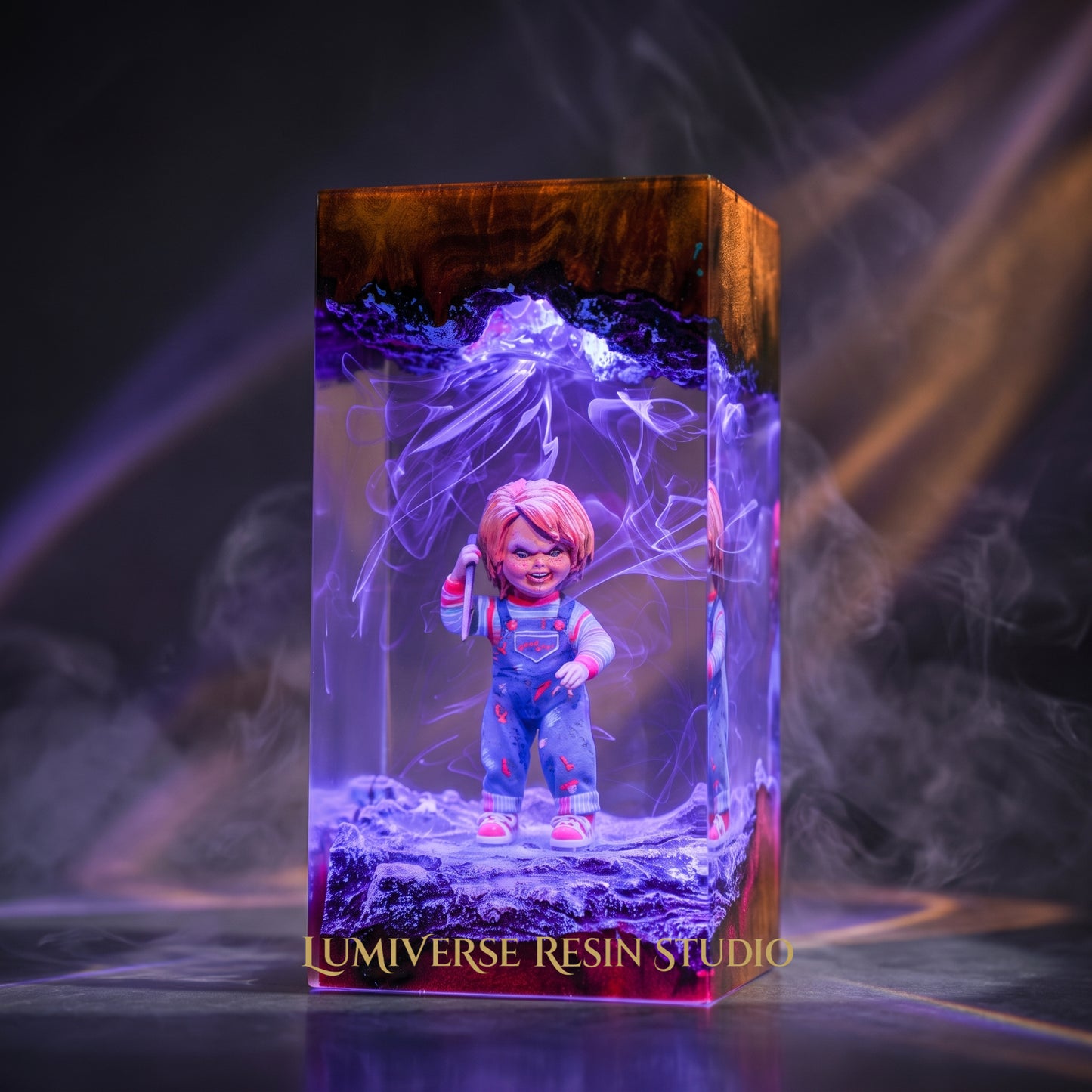 Chuky Resin Lamp
