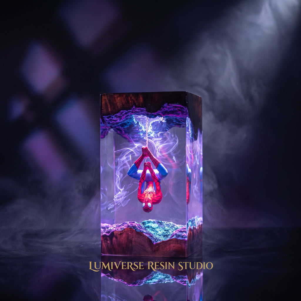 Spider Man Resin Lamp | LED Diorama MarvelComics | Lumiverse Resin