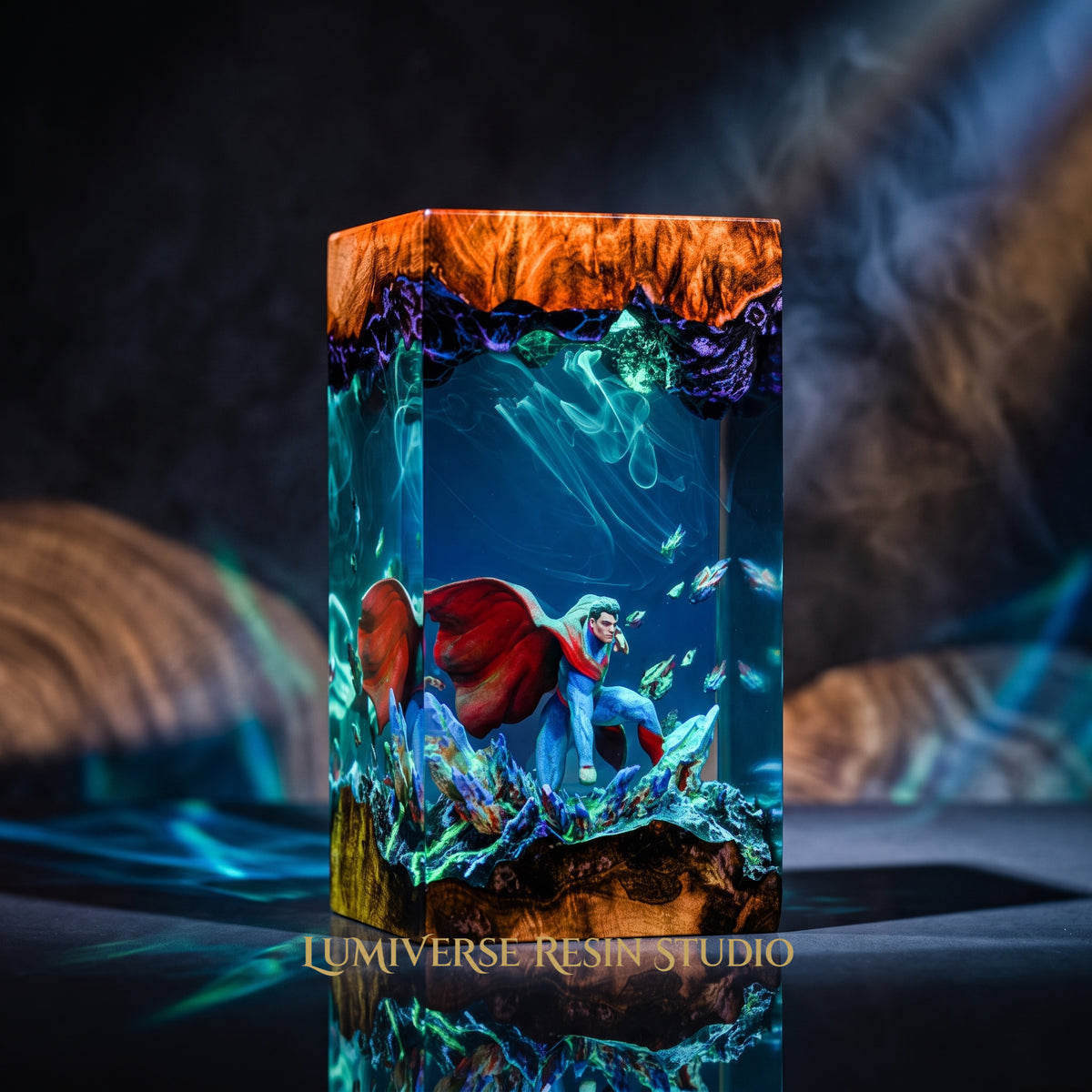Superman Resin Lamp | Handmade DCComics LED | Lumiverse Resin